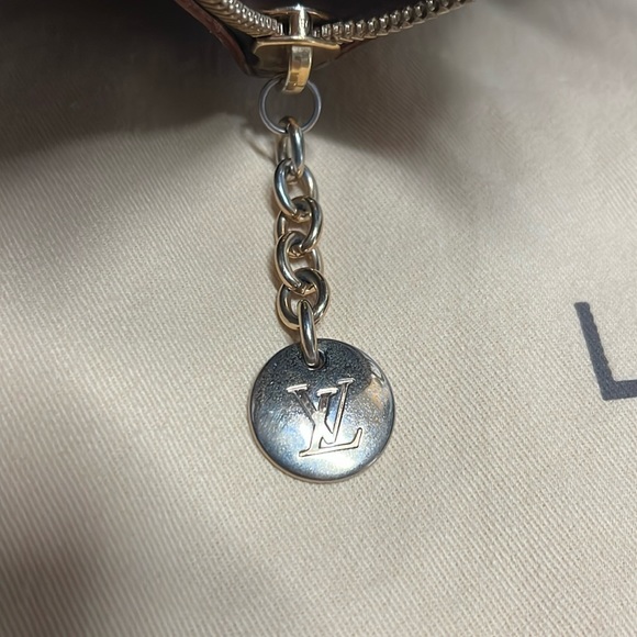 Authentic Louis Vuitton Tivoli GM 
With box, dust cover, and original receipt. - Picture 12 of 16